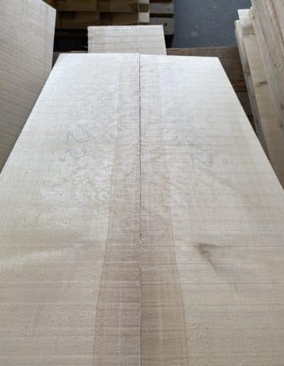 Frische Gitarrendecke aus Haselfichte